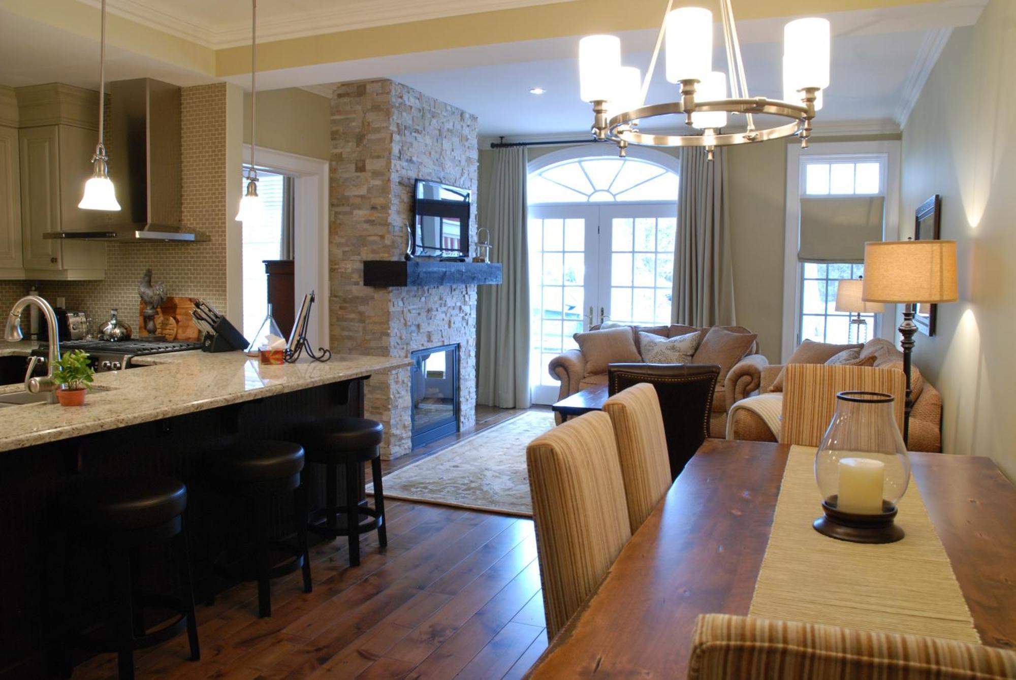 124 On Queen Hotel & Spa Niagara-on-the-Lake Luaran gambar A modern open-plan kitchen and dining room