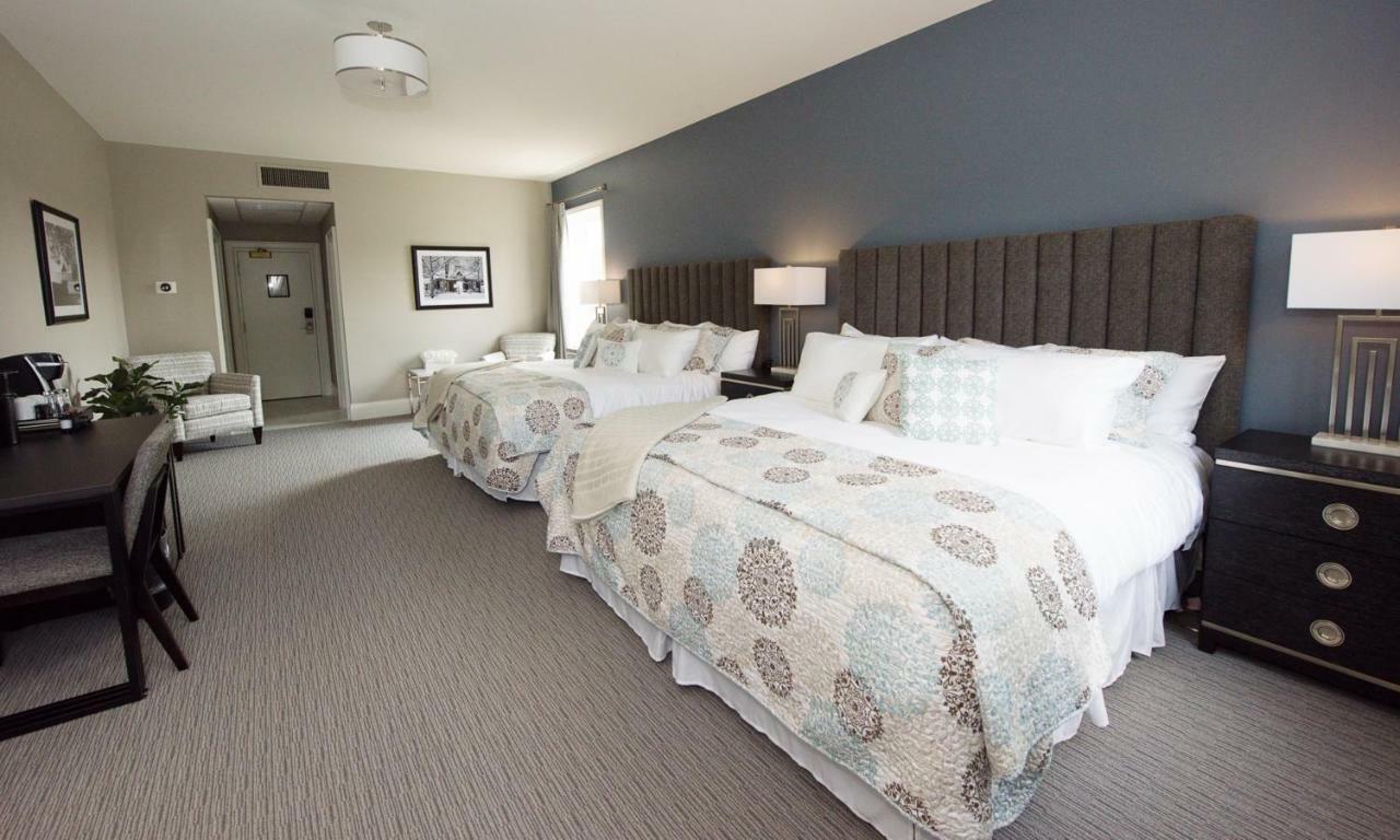 124 On Queen Hotel & Spa Niagara-on-the-Lake Luaran gambar A guest room at the Hotel Vermont